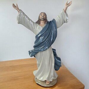 13" Jesus Christ Risen Porcelain Figurine Classic Treasures Ceramic